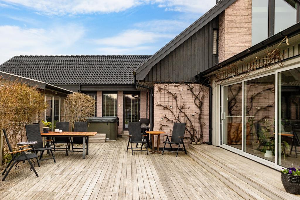 Solterrass med spa-bad