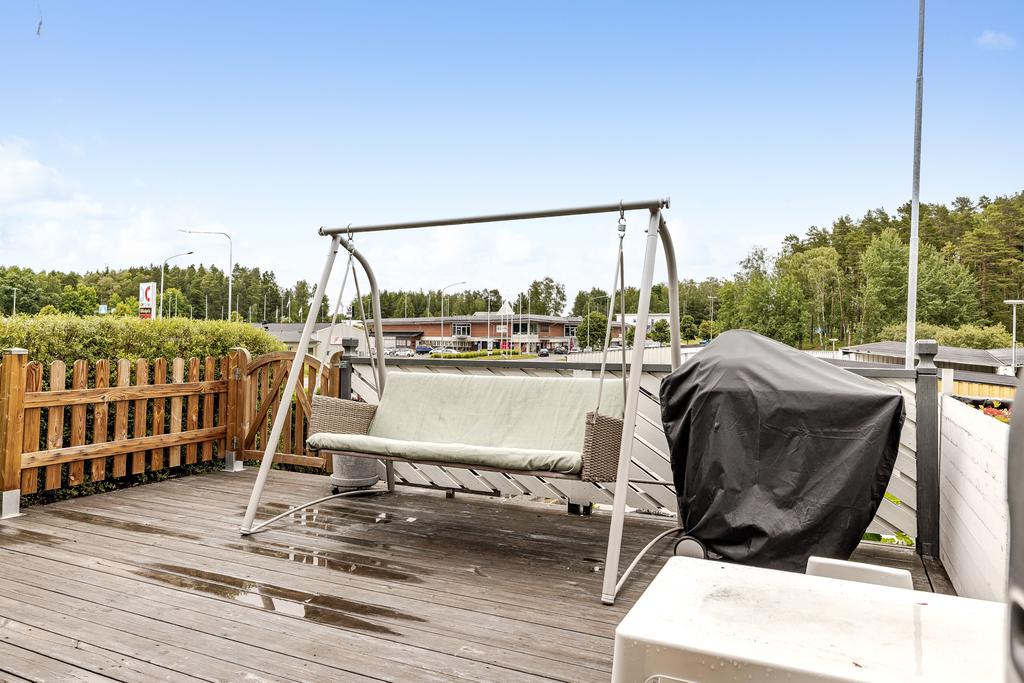 Altandäck utan tak med grill- och solmöjligheter