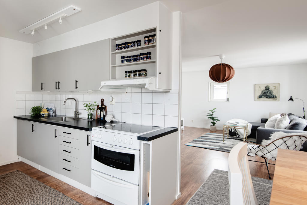 Köket skapar en naturlig rumsindelning