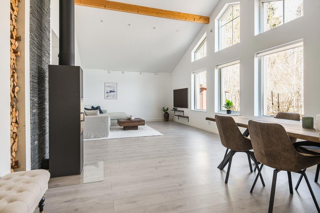 Allrum i den tillbyggda delen