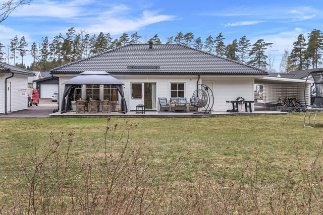 Baksida med palts för lek