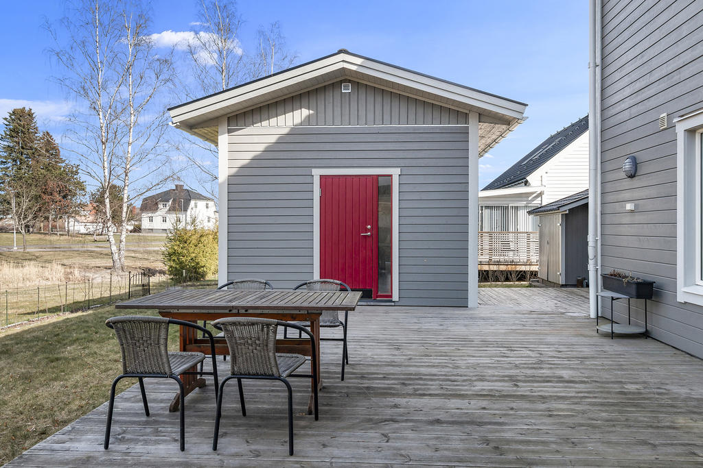 Altan mot Attefallshuset 