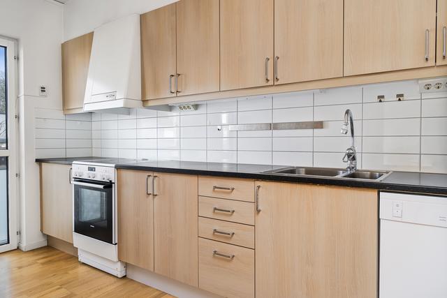 Ljust kök i neutrala toner