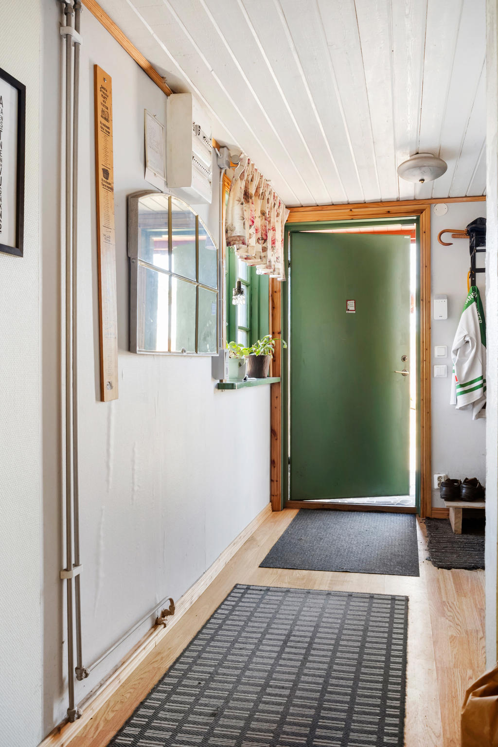 Hall med plats för ytterkläder