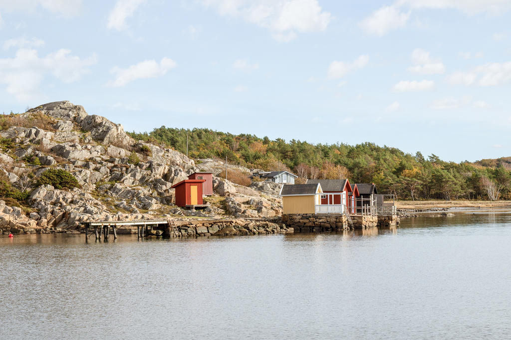 Vid Stallviken kan du fiska krabbor, lära dig dyka eller bara njuta av lugnet