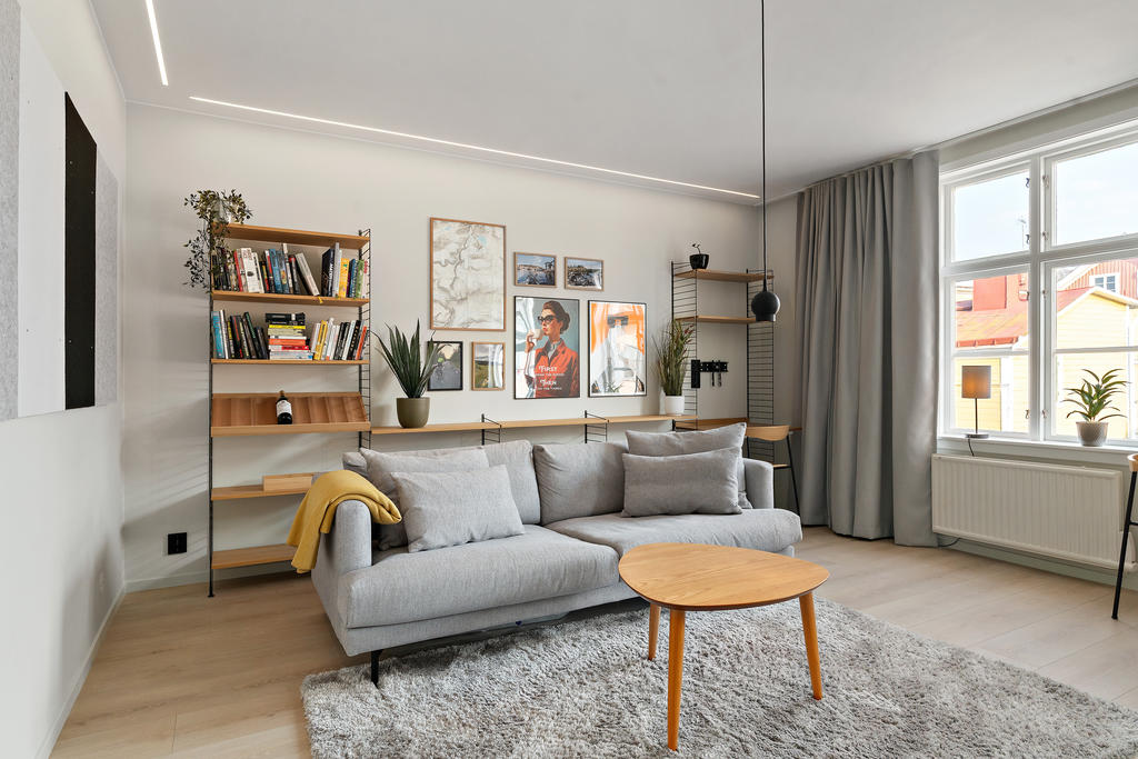  Allrum med två genomgångar till köket