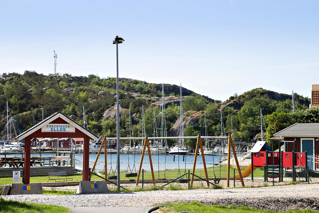 Områdesbild; Ellös