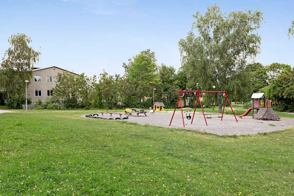 Lekpark runt hörnet från Njurundagatan 6