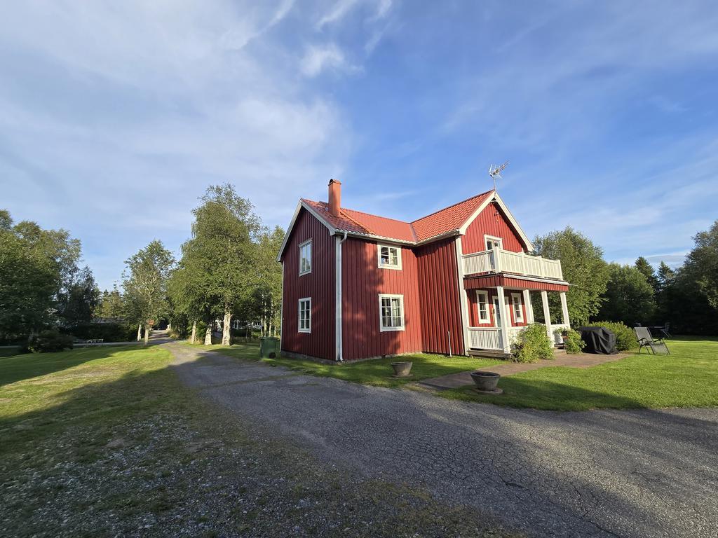 Infarten till gården