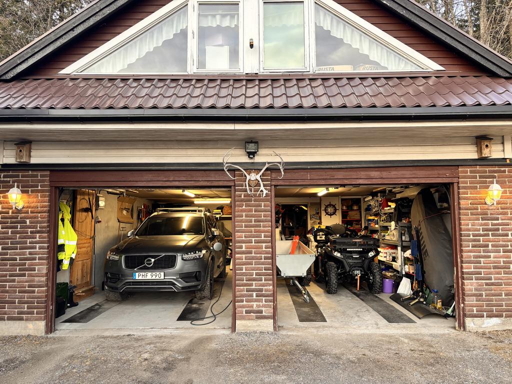 Garage - Säljarens egna bild
