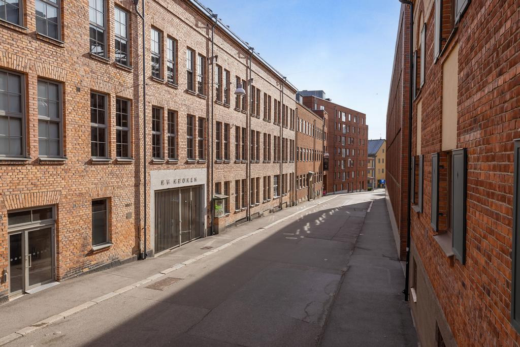 Välskött förening med övernattningslägenhet. Parkeringsplats finns ledigt rakt över gatan.