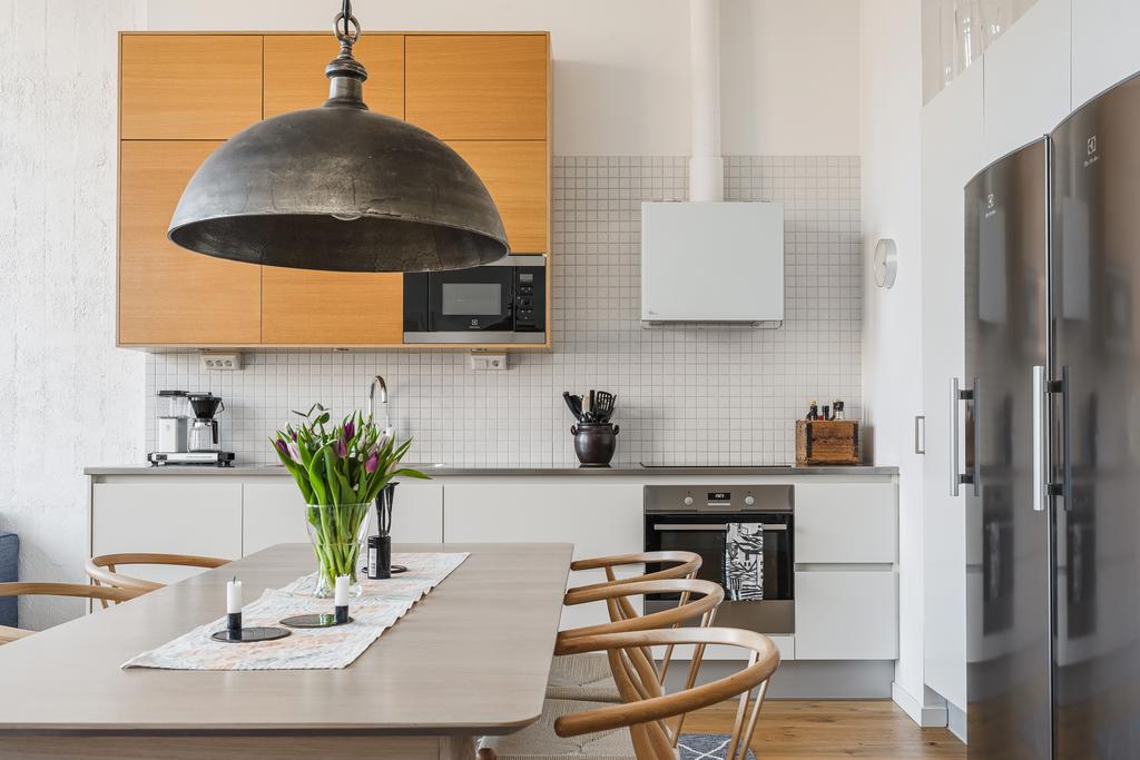 Modern urban känsla mitt i Industrilandskapet!