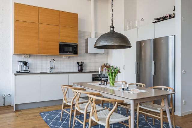 Smakfullt kök med plats för många vänner.