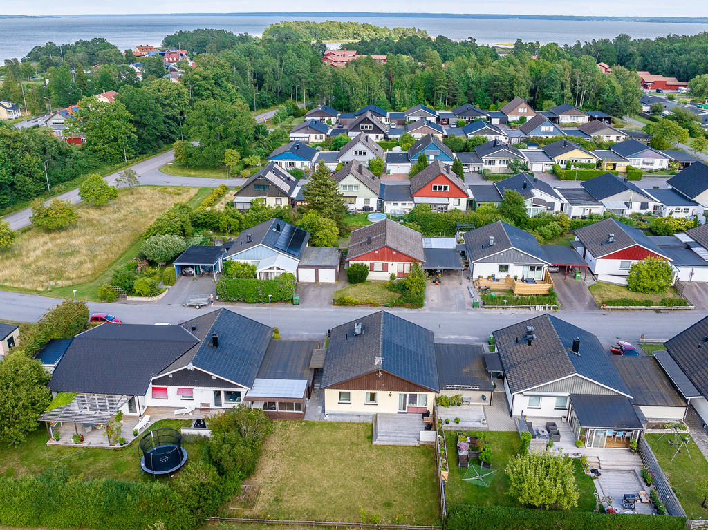 Attraktiva kedjehus med närhet till naturen & havet