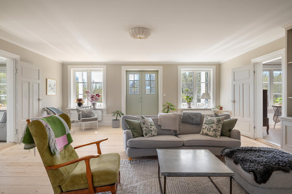 Vardagsrum/hall på entrévåningen