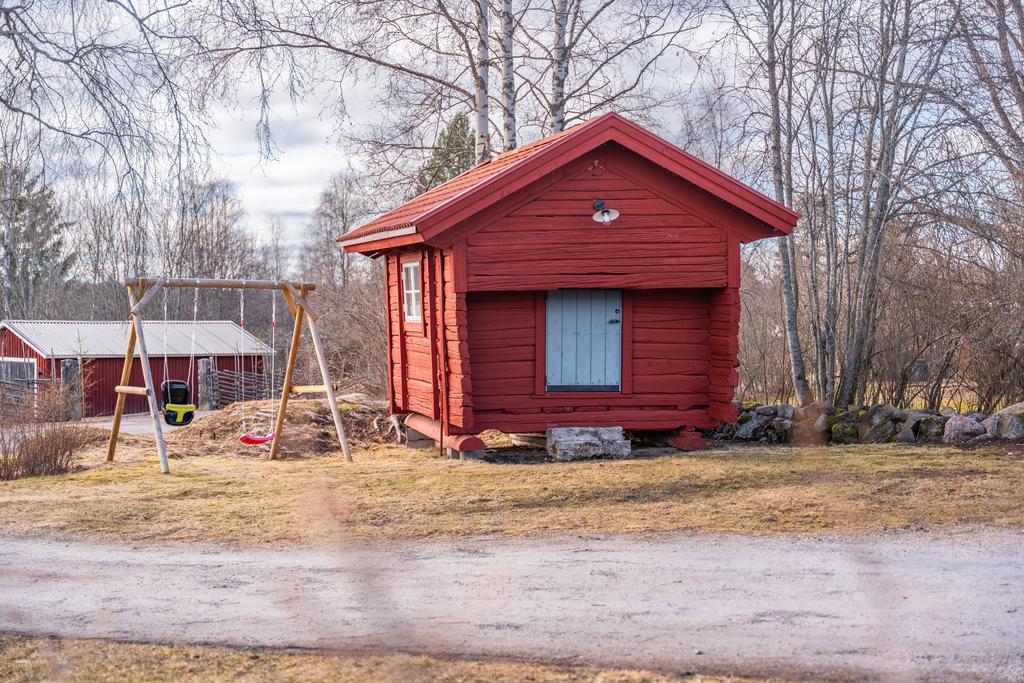 Det charmiga härbret har renoverats och isolerats för att fungera året runt