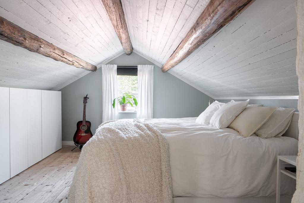 Sovrum ovanvåning