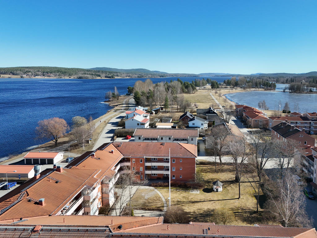 Vy mot öster och ut mot Långnäs. 