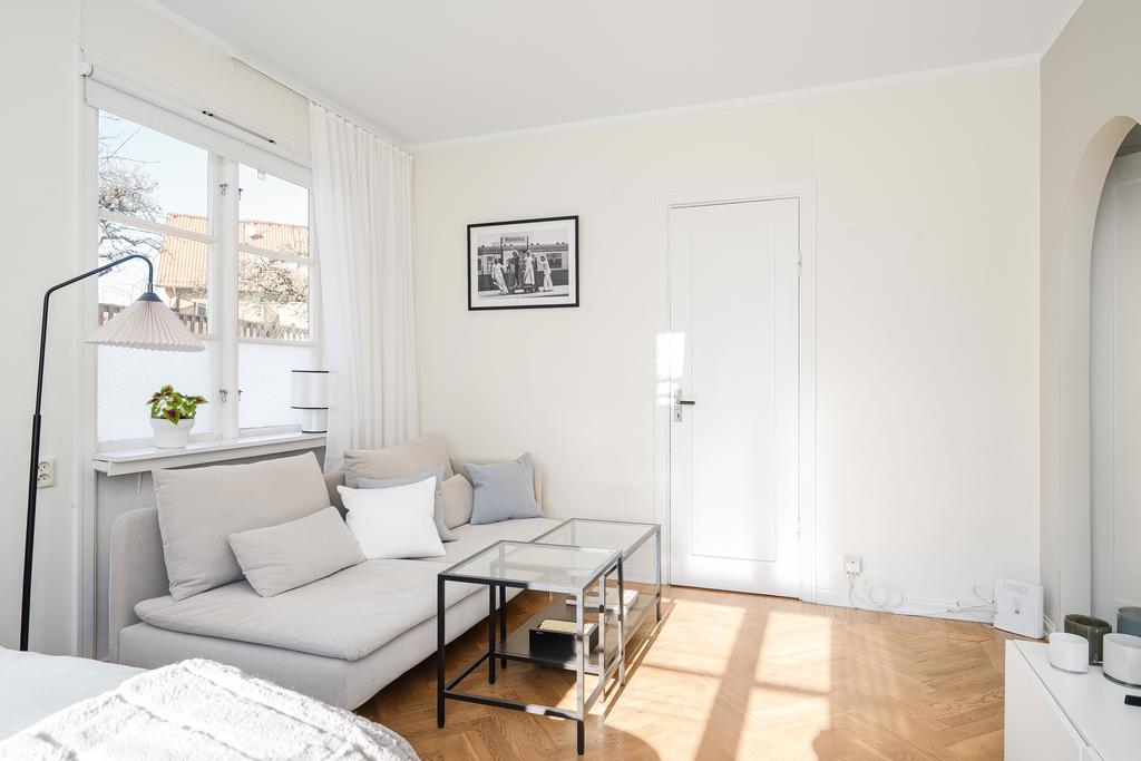 Fönster i två väderstreck 
