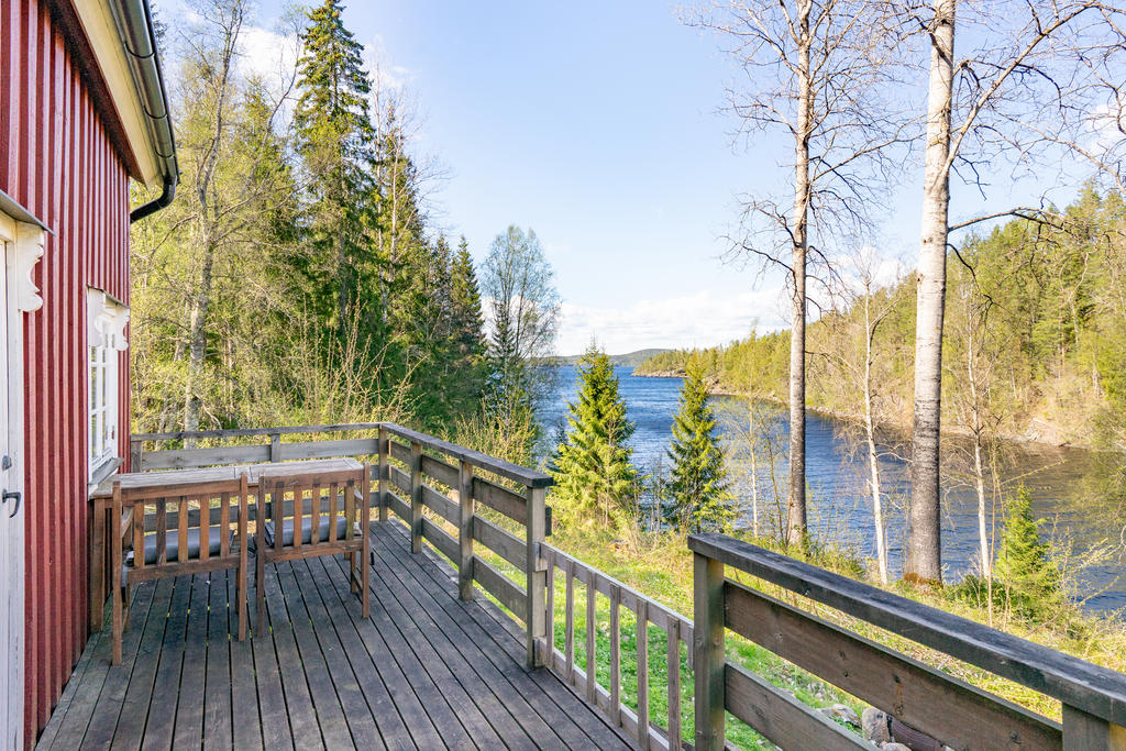 Utsikt över Stora Le från altanen. 