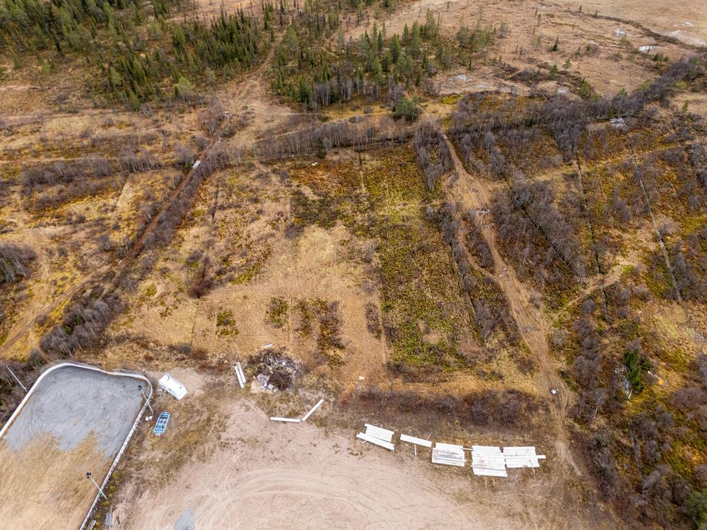 Tomt med fjällnära natur