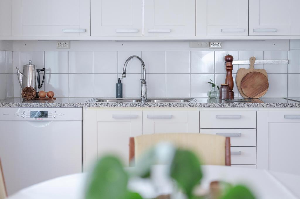 Kök med granitbänk