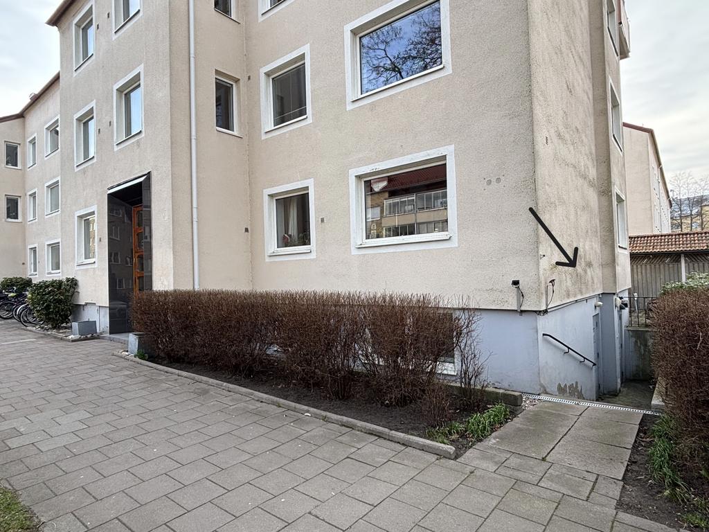 Ingång till lokal 9P - Pilåkersvägen 5A