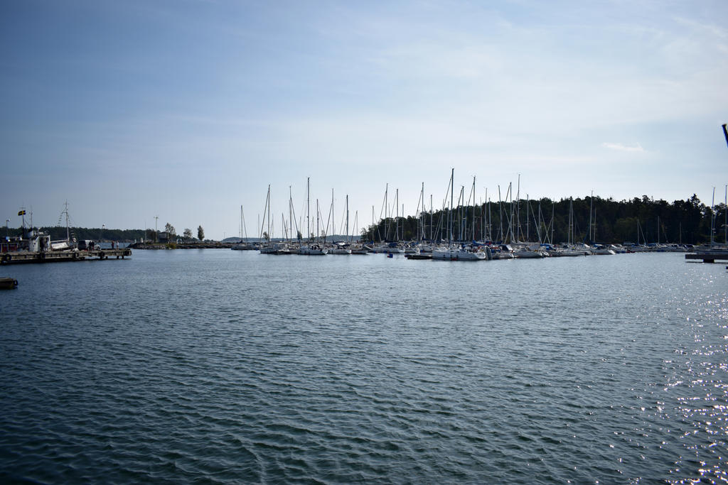 Fiskehamnens småbåtshamn ute på Femöre
(Foto: Visit Oxelösund)