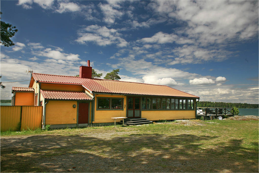 Entrésida öst till huvudhuset
Foto: Peter Lundström