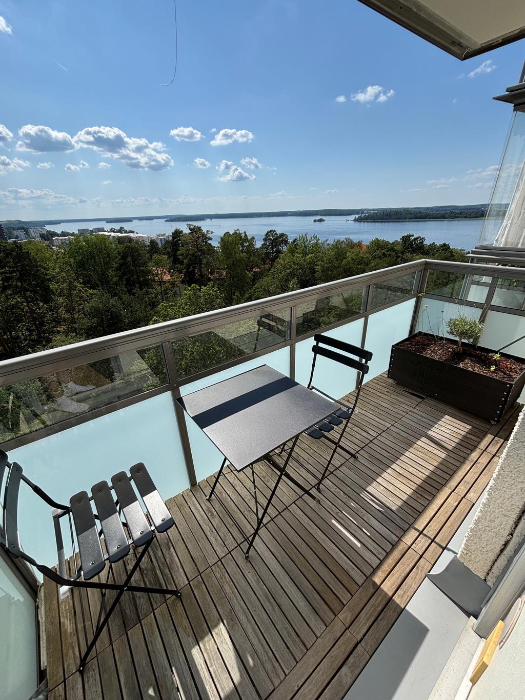 Säljarens bild sommartid från balkong