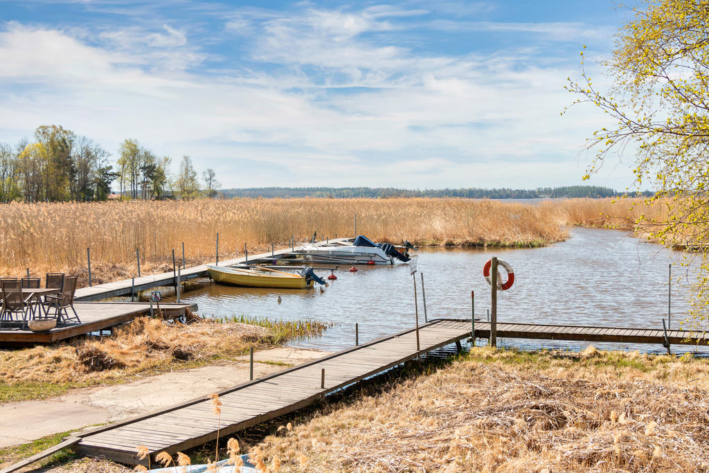 Båthamn i området 