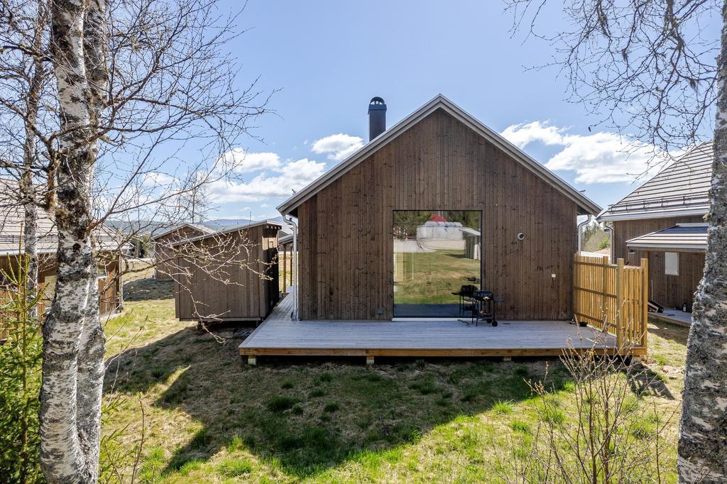 Exklusiv arkitektur med fokus på ljus, utsikt och rymd