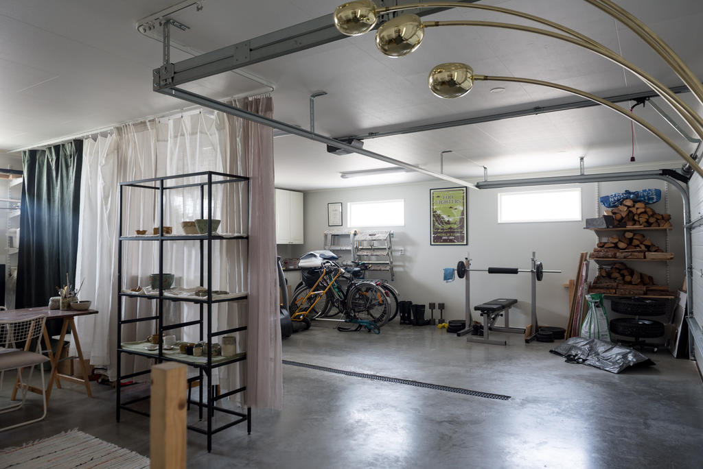 Garage.