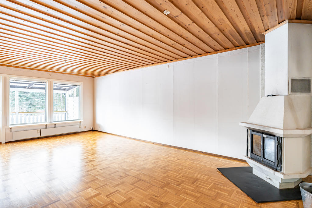 Gott om plats för stor soffa 