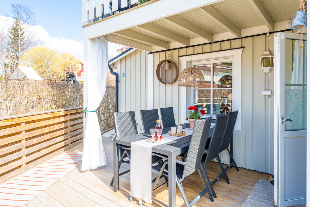 Härligt med matplats under tak