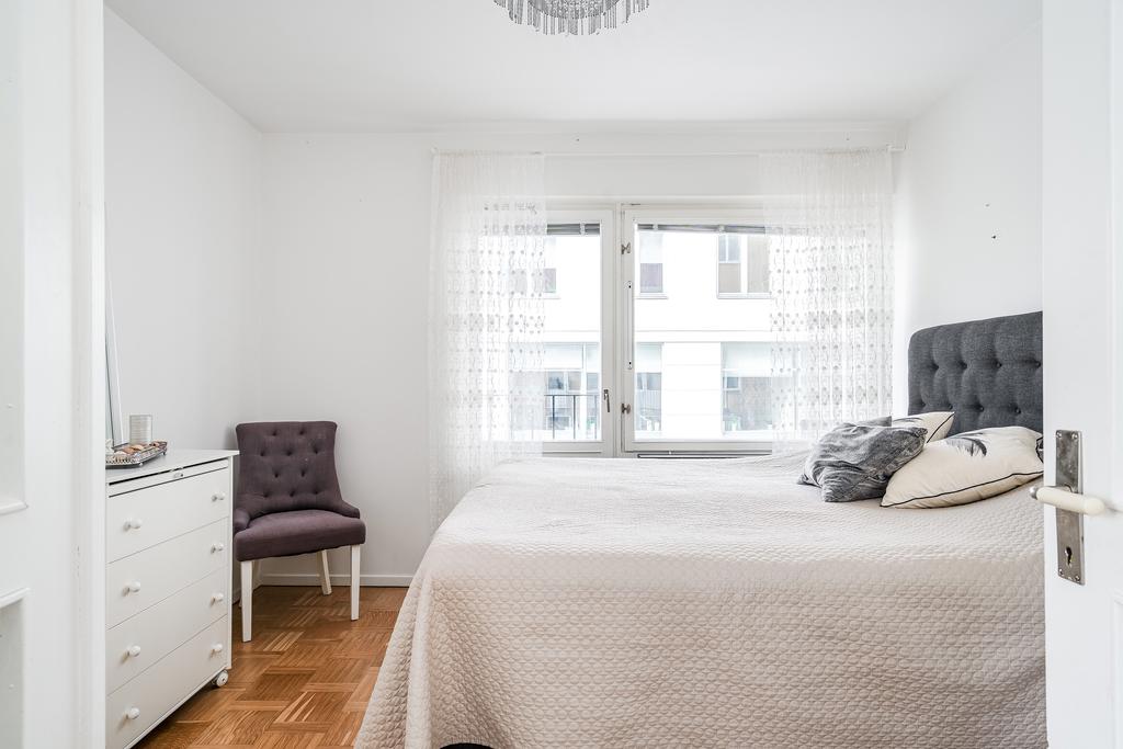 Sovrum 3 med fransk balkong