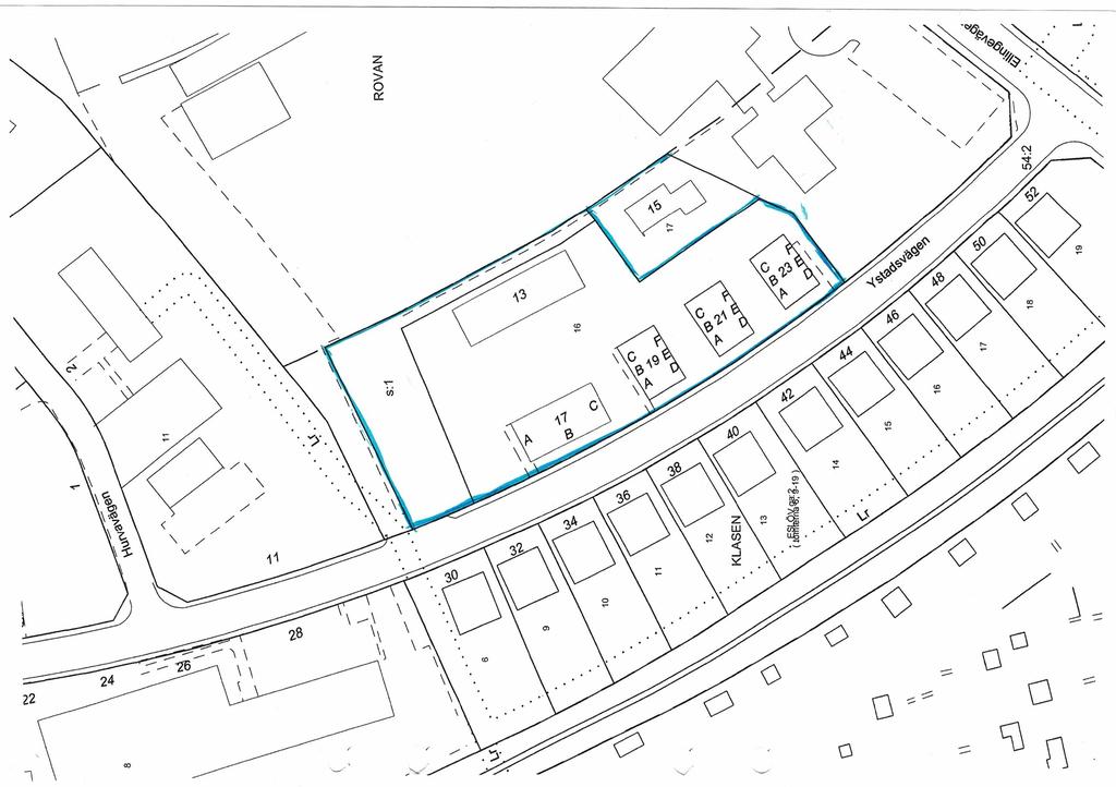 Ystadsgatan 13, 17, 19 , 21 och 23 är adresserna som säljs, plus garagebyggnaden på den samfällda marken (S:1)