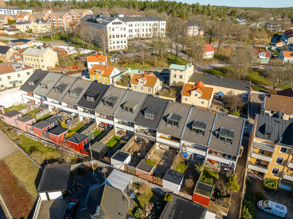 Vy på alla elva radhus