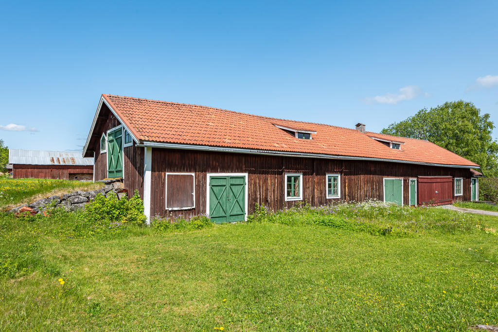 Ladugård /Garage/Förvaring