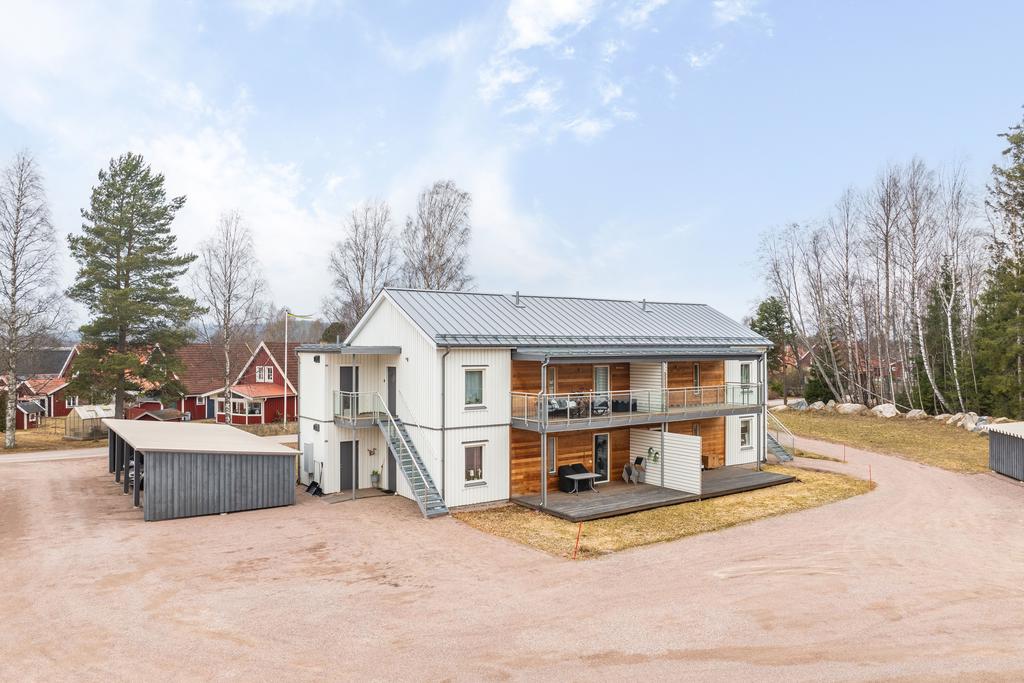 Carport intill huset