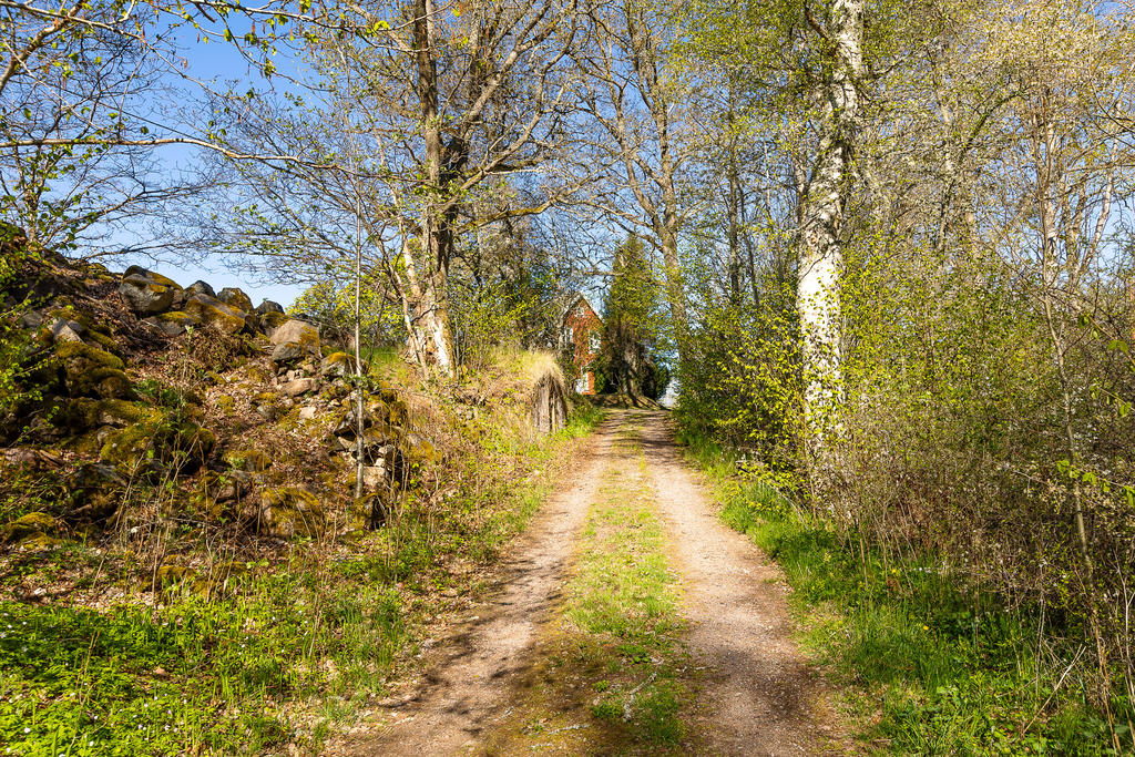 Fastighet med möjlighet till två bostäder