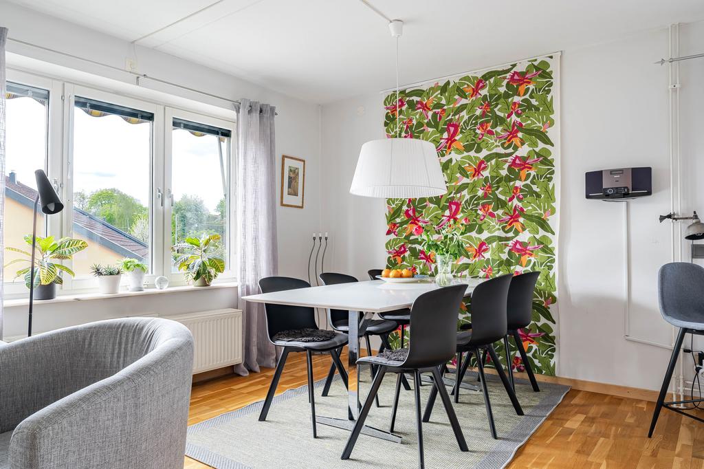 Matplats i vardagsrum