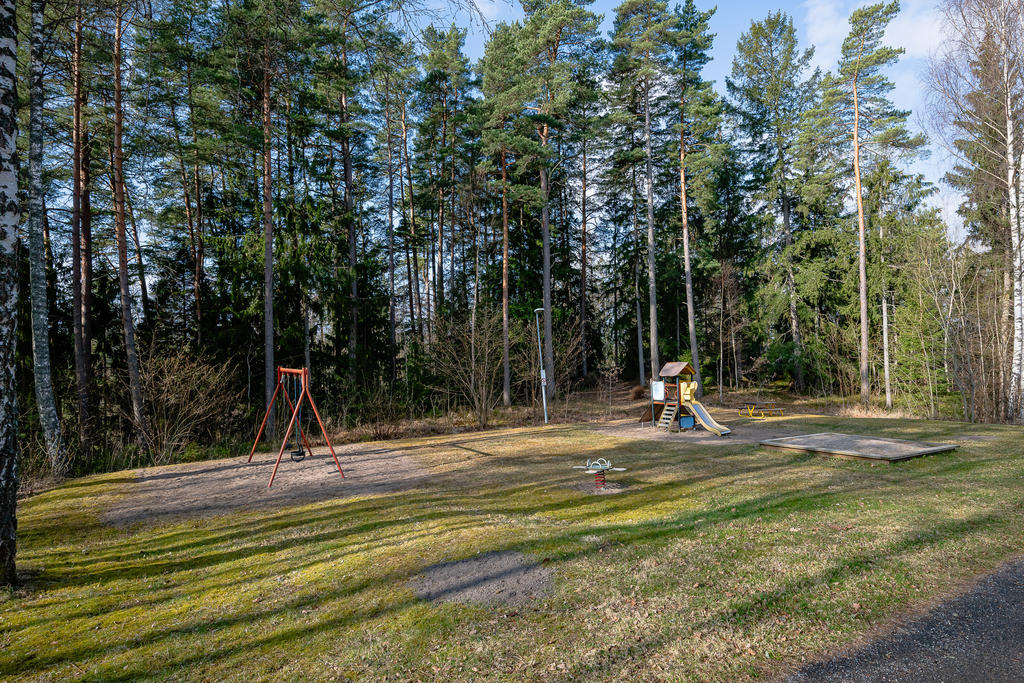 Lekpark nära huset