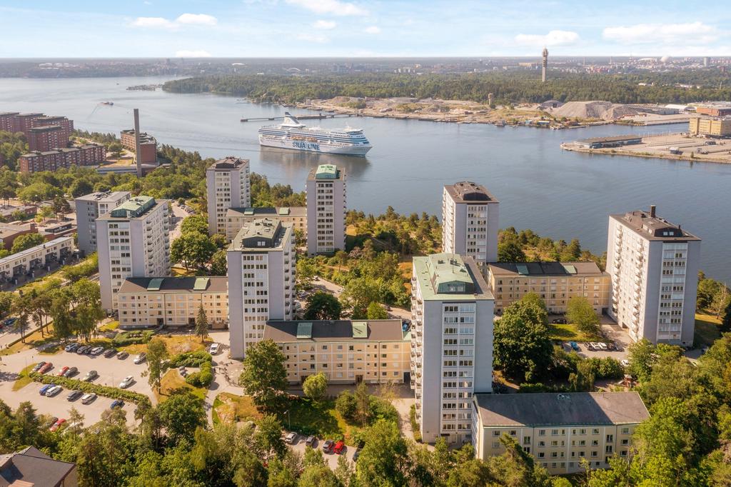 God närhet till Stockholms inlopp och dess båttrafik
