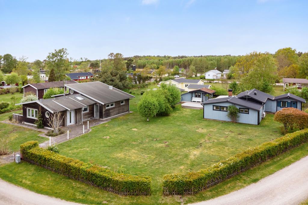 Hjärtligt välkomna till Långasand och detta fantastiska läge på Martornsvägen 4.