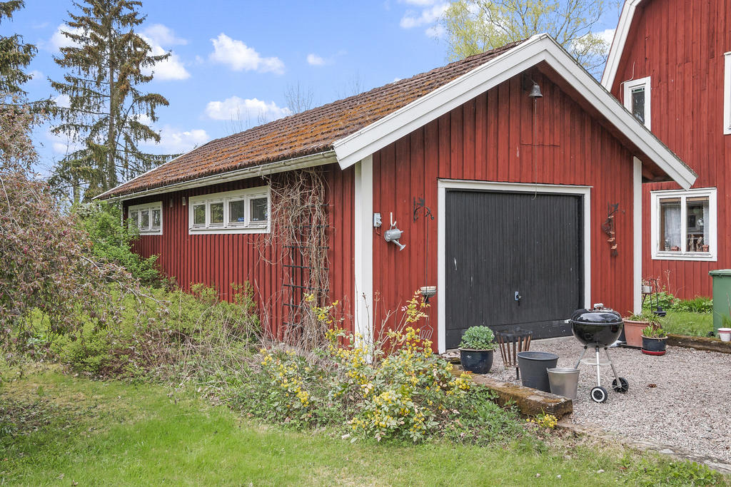Garage med hobbyrum
