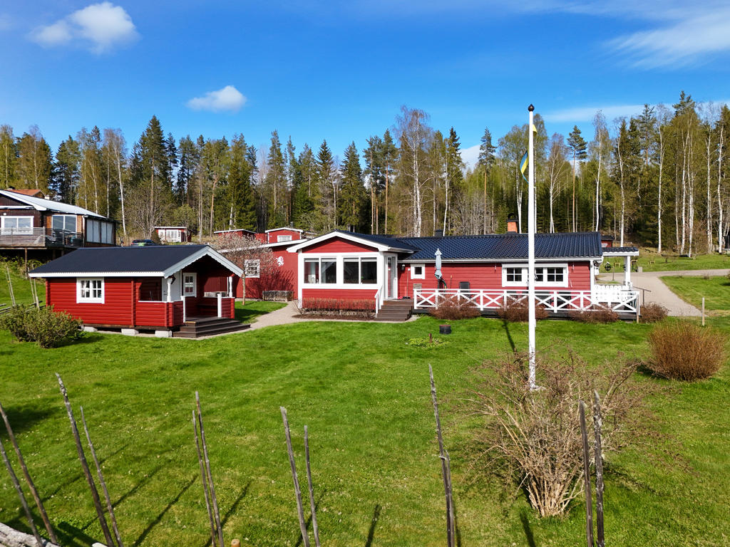 Fasad i väst. 