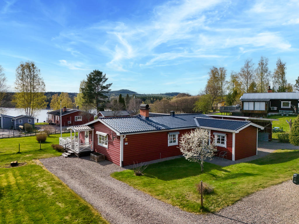 Fasad i sydöst. 