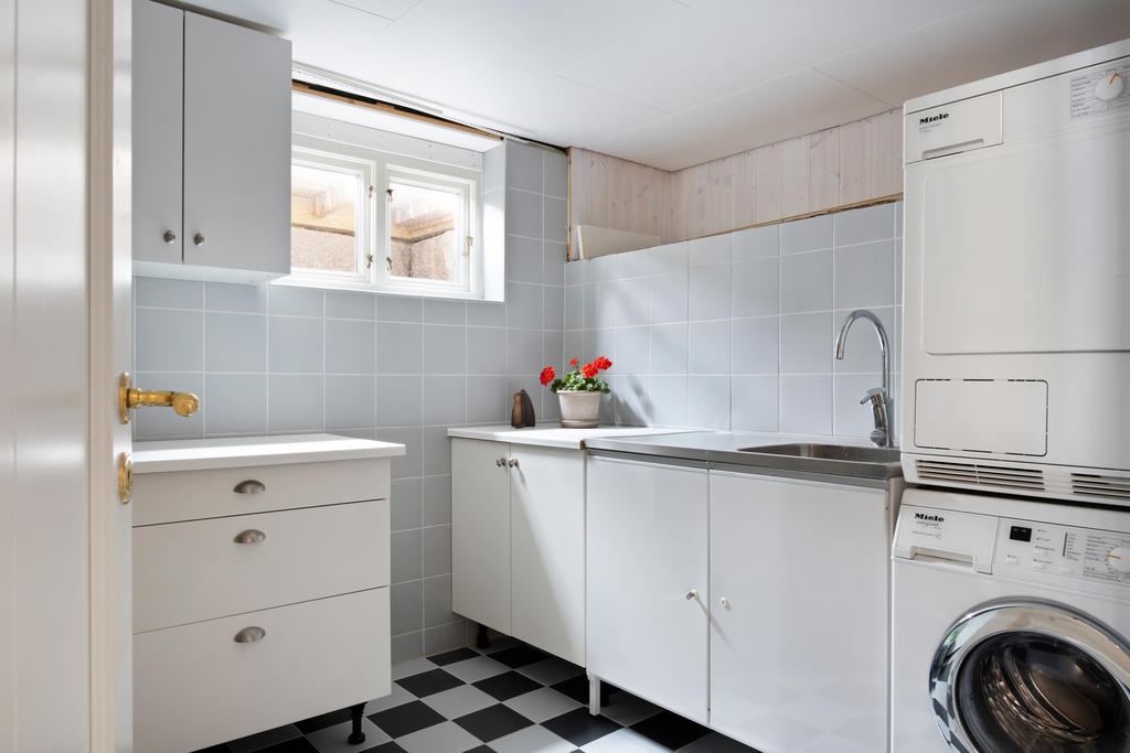 Generös tvättstuga