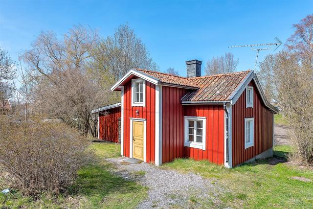 Exteriör mot Grisslehamnsvägen 